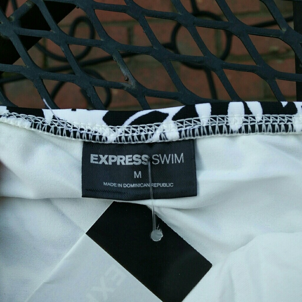 ~Express~Bikini 👙NWT - Picture 3 of 3